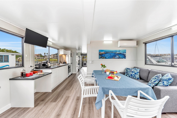 Mandurah Houseboats Internal Photo