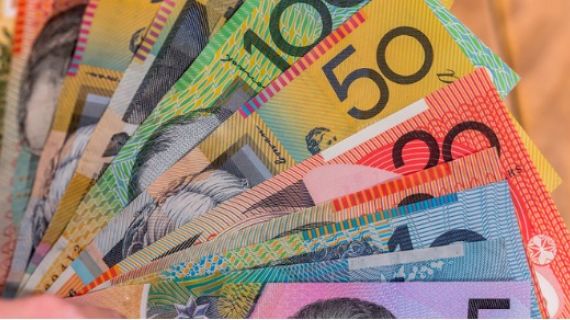 Australian 50, 100, 20, 10 and 5 dollar notes